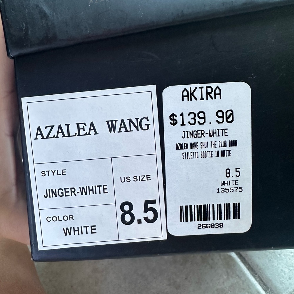 Azalea Wang White Ankle Booties